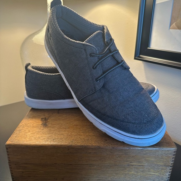 Under Armour Men's Gray Casual Shoes - Picture 3 of 4